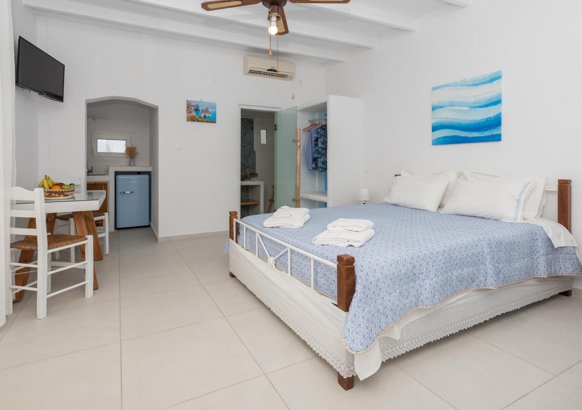 Sarantis Suites & Apartments Provatas 外观 照片